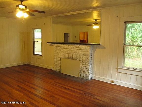 3rd image of 6247 Creetown Dr