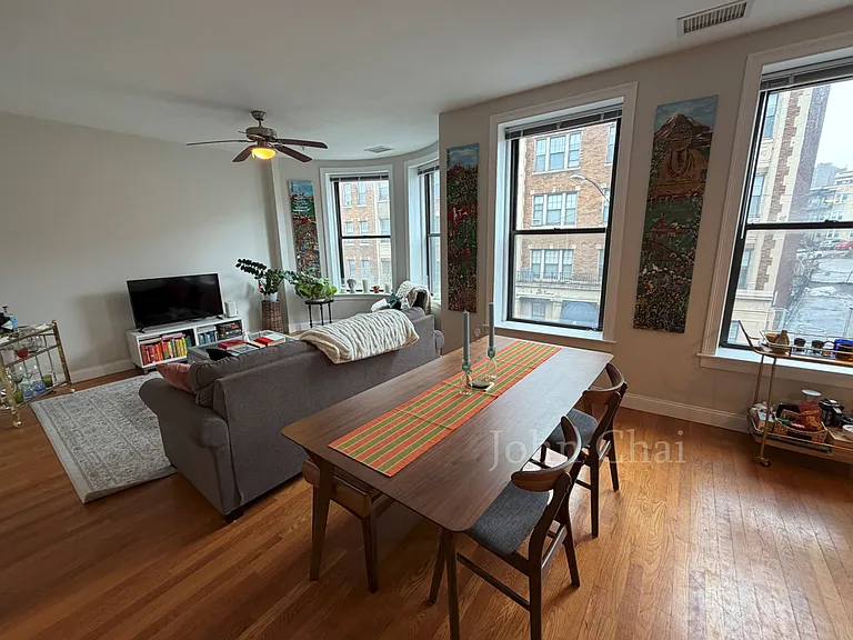 3 Sutherland Rd #2 — Photo 2