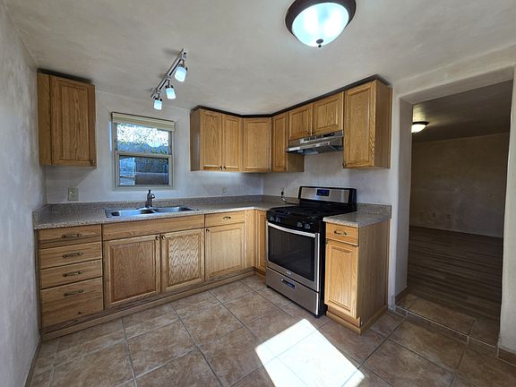 3rd image of 624 Paulin St APT B
