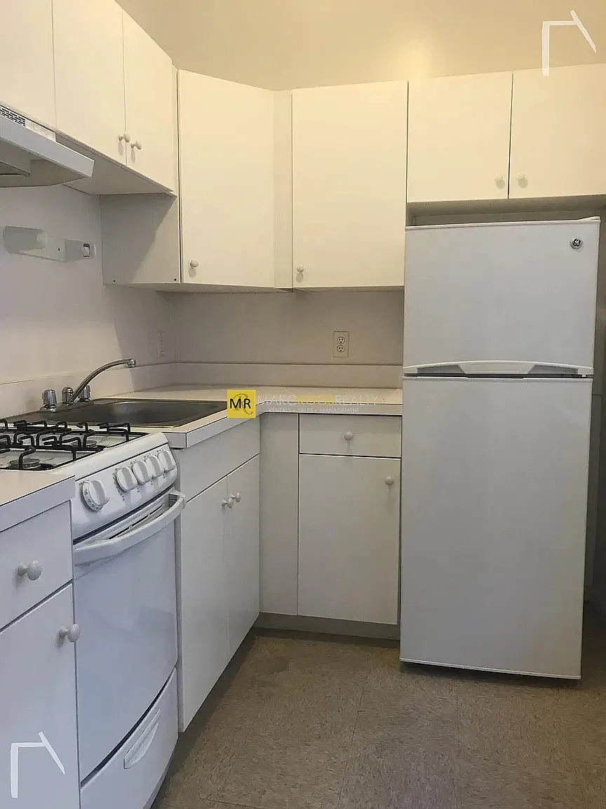 1 bed, 9999 sqft, $2,580 — Photo 3