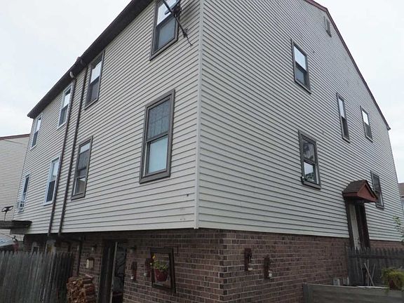 4th image of 13063 Blakeslee Dr