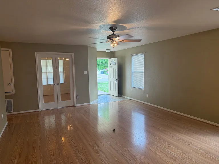 2300 Maedell Dr — Photo 7