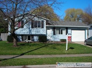 1553 Hampton Ct, Mishawaka, IN 46544