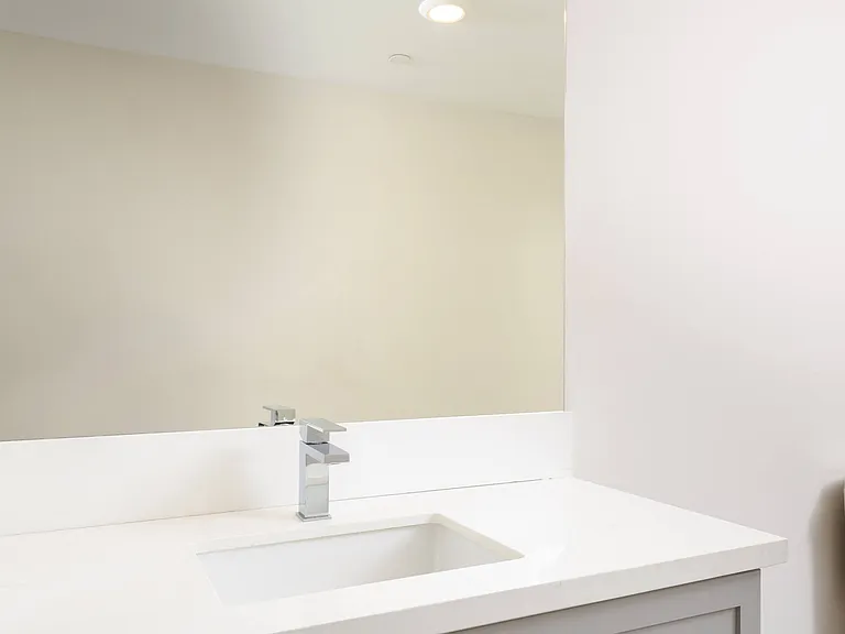 Sherman Way Luxury Apartment Homes — Photo 27