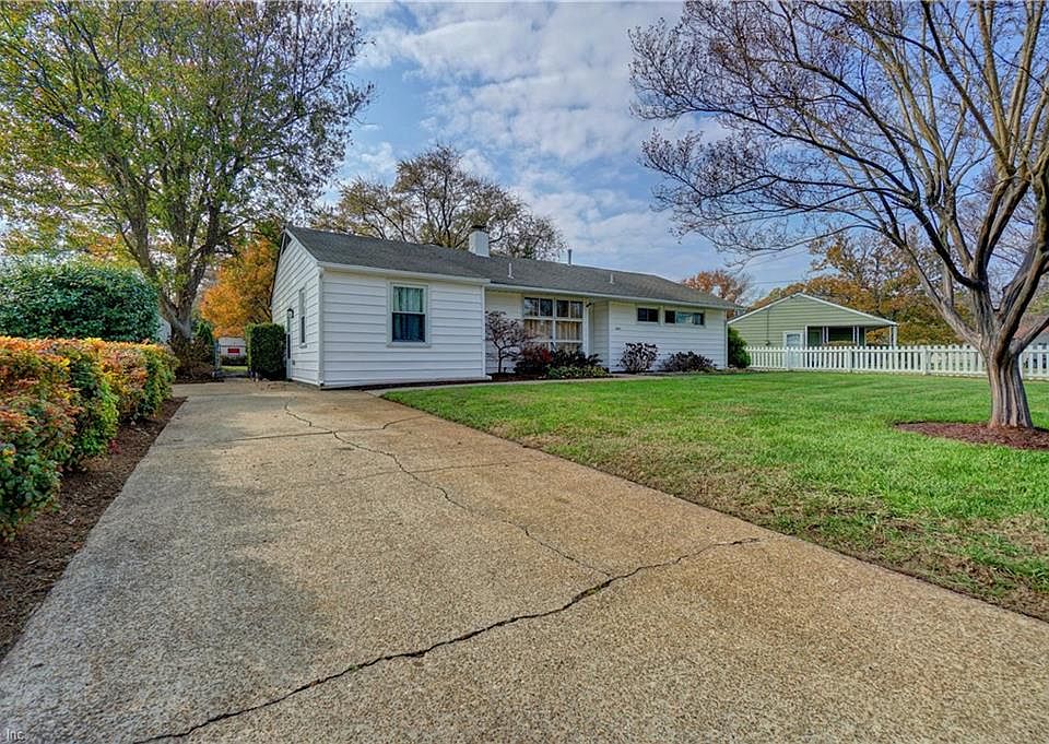 1st image of 8153 Debbie Cir