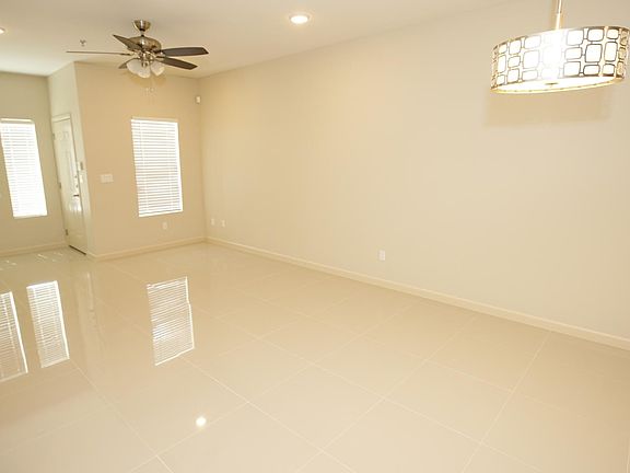 3rd image of 410 Newport Ave