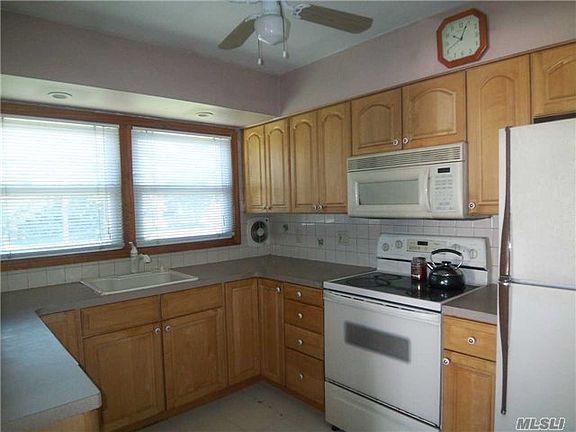 3rd image of 450 N Bleeker Dr