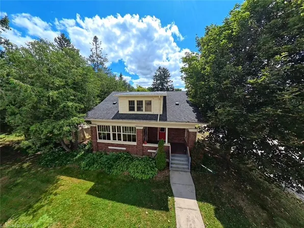 33 Main St E, Mapleton, ON N0G 1P0