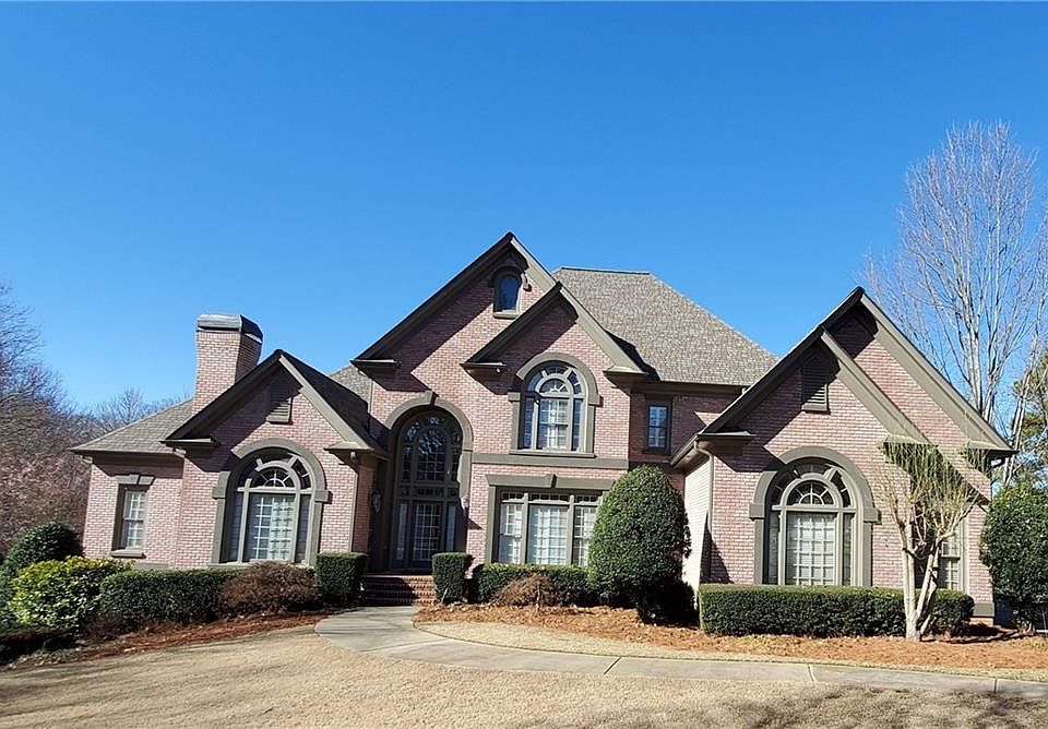 1st image of 2810 Sugarloaf Club Dr