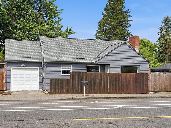 3rd image of 1205 SE 162nd Ave