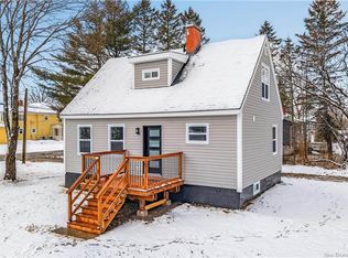 54 Duke St, Saint Stephen, NB E3L 2H3
