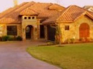 504 Luna Vista Dr, The Hills, TX 78738