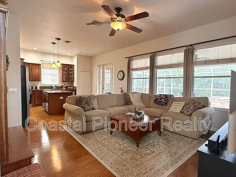 9524 Greenpointe Dr — Photo 8