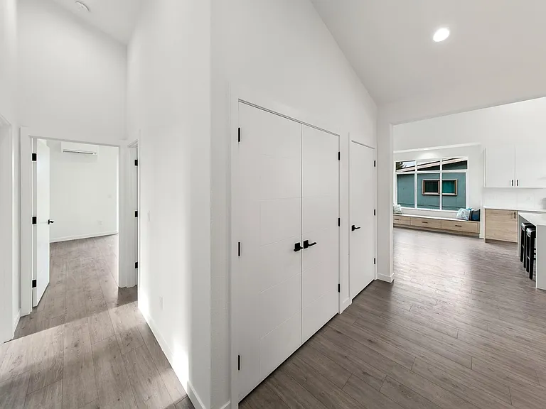 514 Canal Dr NE — Photo 12