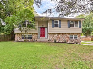 7411 Oaklawn Dr, Newburgh, IN