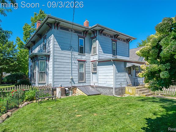 5th image of 212 S Union St