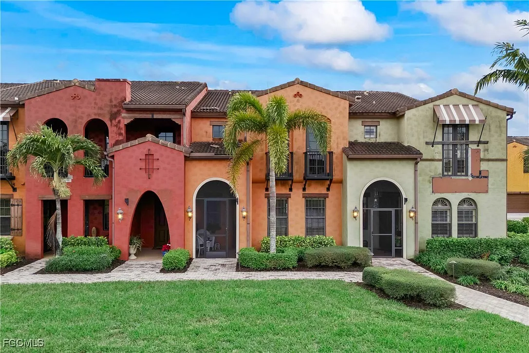 3 bed, 2.5 bath, 1637 sqft, $5,400 — Photo 1