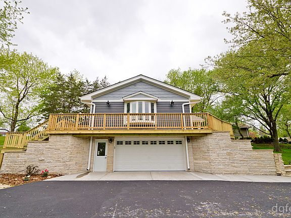 5th image of 506 Lakepoint Dr