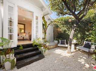 907 Larrabee St, West Hollywood, CA 90069