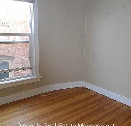 4th image of 903 E 14th Ave APT 1