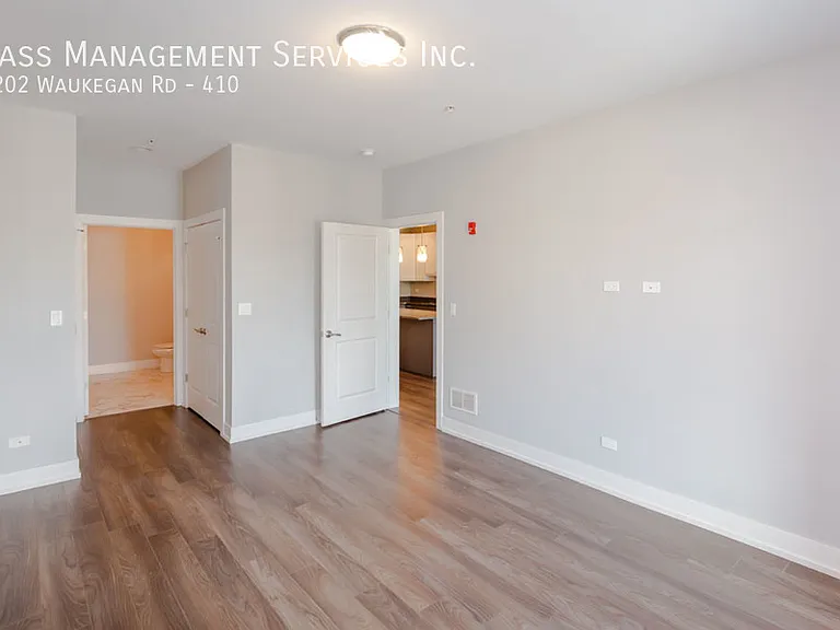1202 Waukegan Rd, Glenview, IL — Photo 54