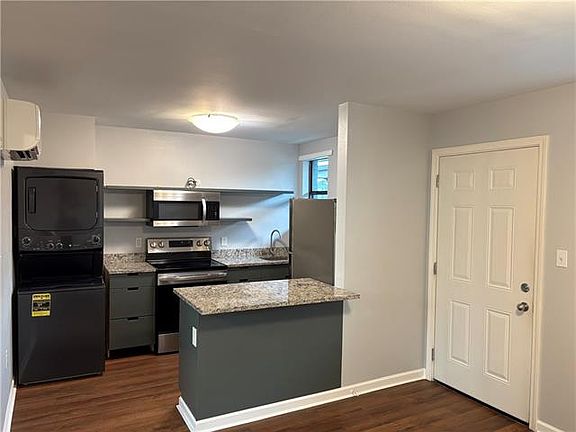 5th image of 2851 Baronne St #2B