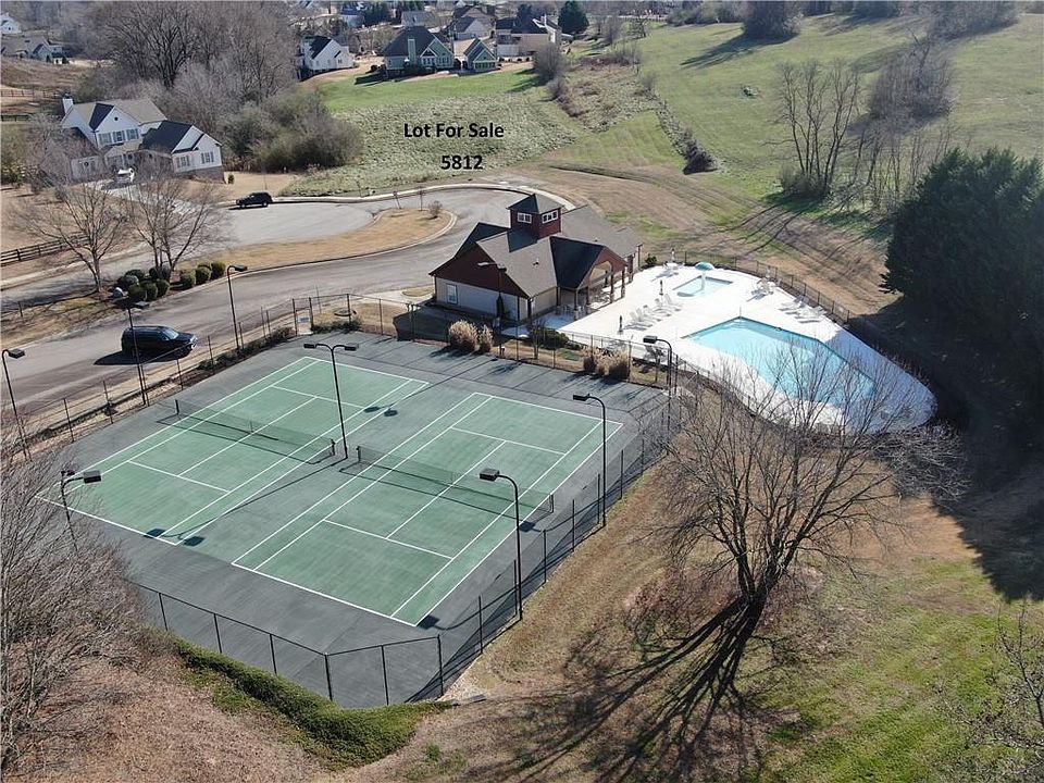 1st image of 5812 Claybrook Ct #Penthouse 75-2