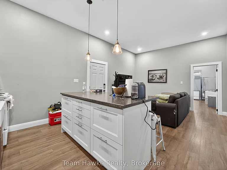 253 King St #2 — Photo 4