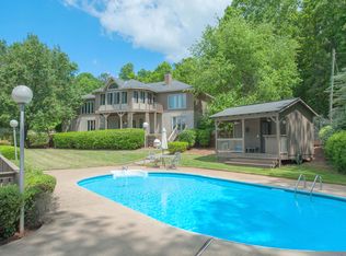 425 Lake Harding Dr, Hamilton, GA 31811