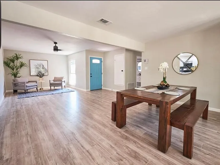 2207 Galway St — Photo 15
