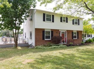 14 Ainsworth Ln, Rochester, NY 14624