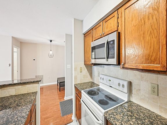 3rd image of 2303 Pine Heights Dr NE #303