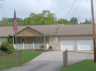 2584 Lake Washington Rd, Washington, WV 26181