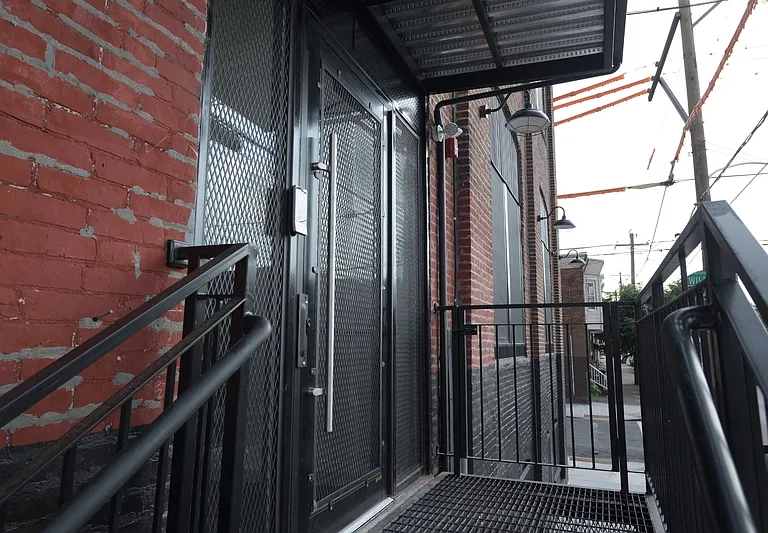 1901 E Willard St #103 — Photo 24