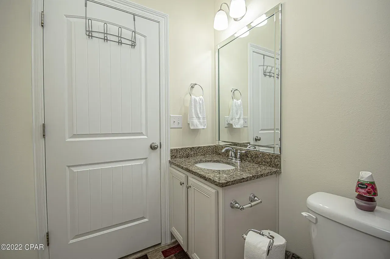 5 bed, 3029 sqft, $3,100 — Photo 2