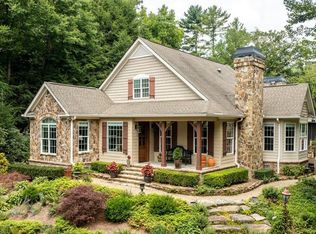 540 Chestnut St, Highlands, NC 28741