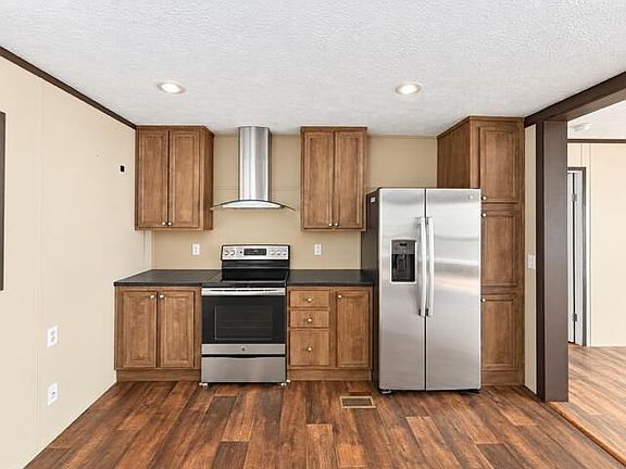 4th image of 1867 Clyburn Dr