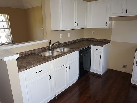 5th image of 5855 Chadwell