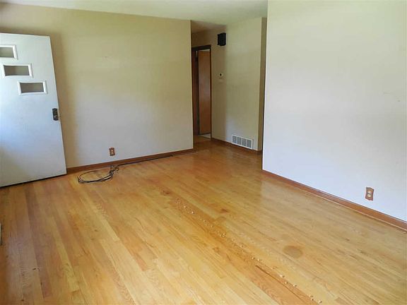 5th image of 1057 Timothy Dr