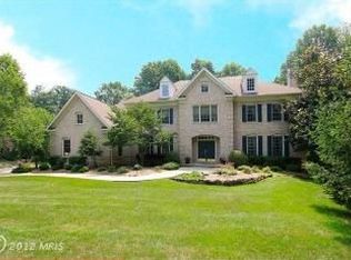 10289 Johns Hollow Rd, Vienna, VA 22182