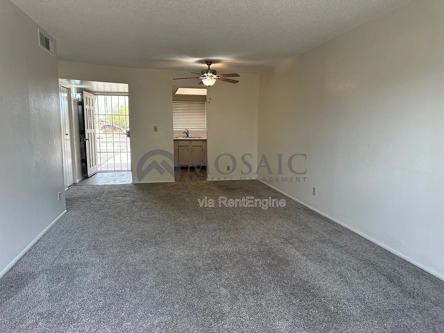 2 bed, 1.0 bath, 861 sqft, $925 — Photo 3