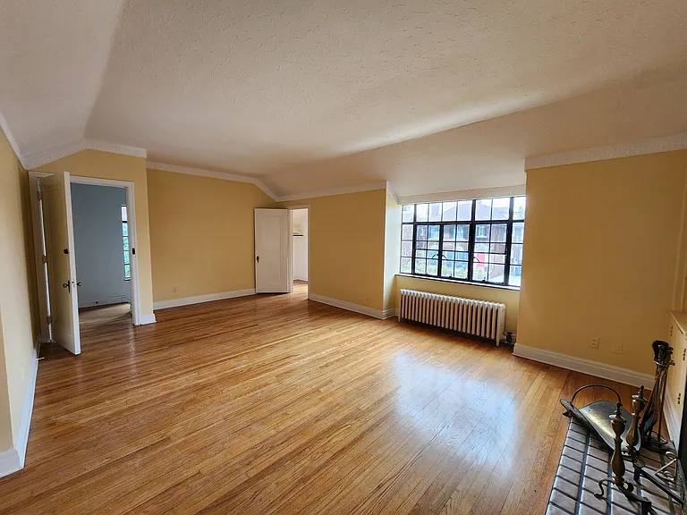 1312 Somerset Rd — Photo 4