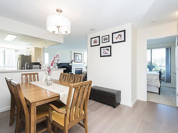 3rd image of 5848 Olive Ave Unit 605