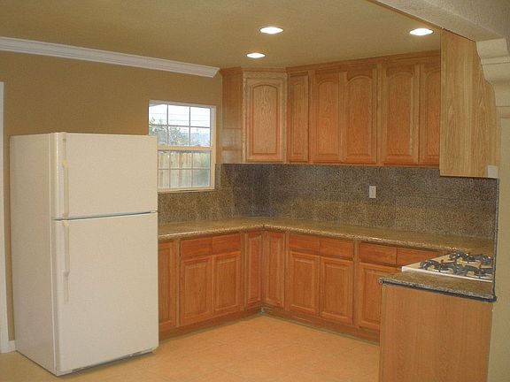 4th image of 2535 Bambi Ln