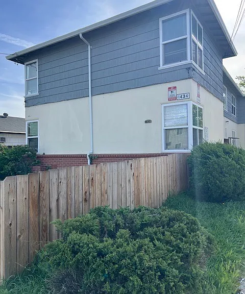 1434 150th Ave — Photo 2