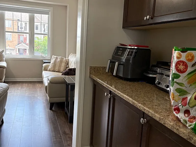 3 Vanhorne Close — Photo 11