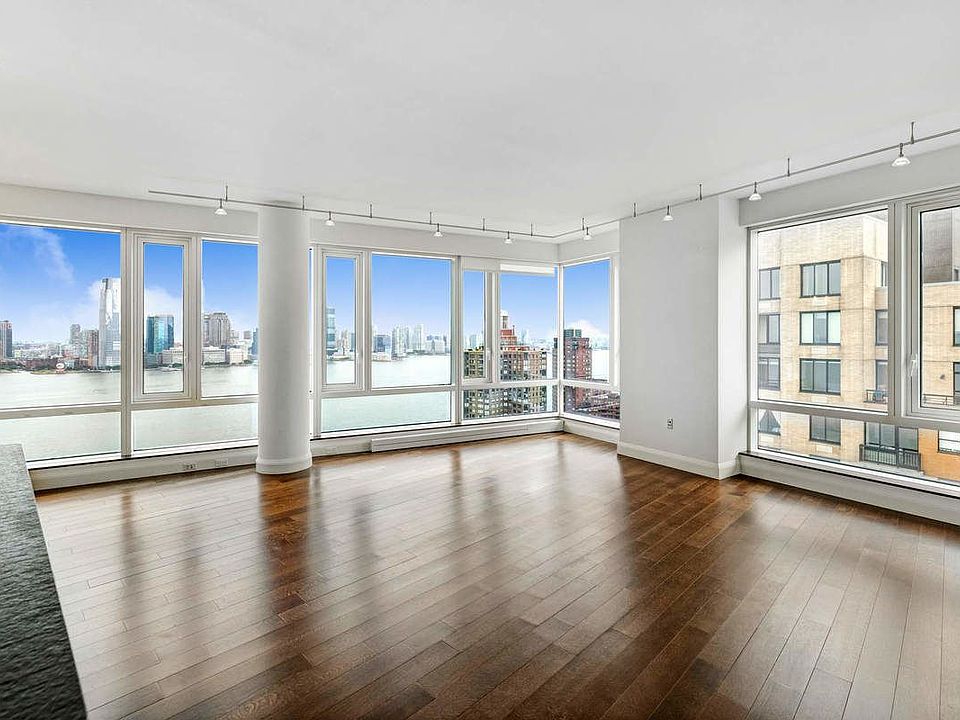 1st image of 70 Little West St #26B