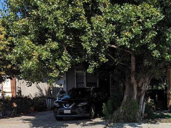 641 S Elmhurst Ave, Oakland, CA 94603