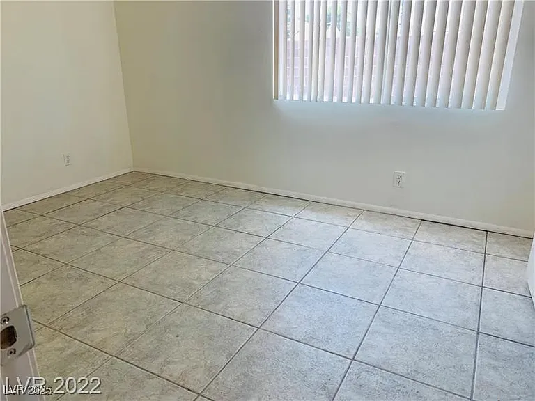 501 Slayton Dr — Photo 13