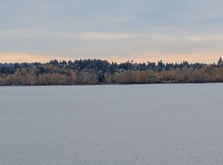 9727 NE Juanita Dr APT 408, Kirkland, WA 98034